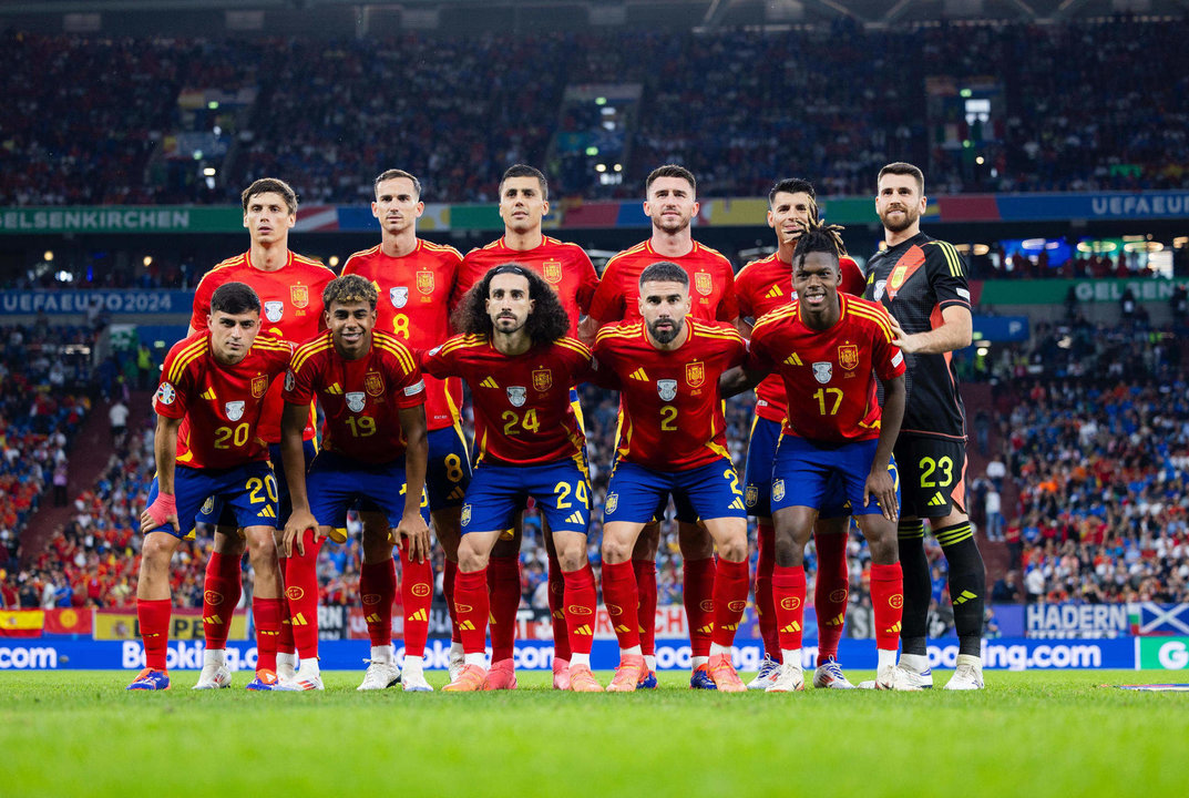 España posa para los fotógrafos durante el encuentro de la fase de grupos de la Eurocopa 2024 que España e Italia disputaron en el Arena AufSchalke, Gelsenkirchen (Alemania). EFE/RFEF